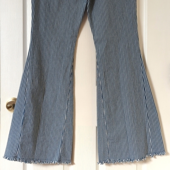 Boho Chic Pinstriped High Waisted Fit & Flare Raw Hem Denim Jeans Blue White L - Picture 6 of 14